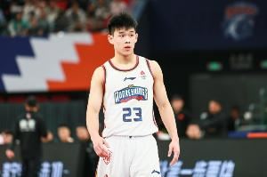 林葳:希望球迷看到一个最好状态的我 休息日会去打高尔夫