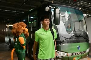  记者：吴少聪发烧，今日国安赛前发布会球员调整为张玉宁