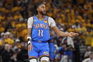  亚历山大：以赛亚·乔是NBA最佳射手之一 他让球队每个人都变更好