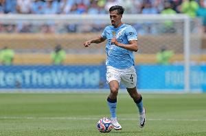  赖因德斯：曼城阵容里人人都能当首发，在这踢球就是可能坐替补席