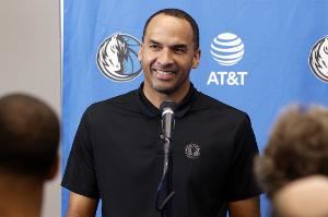  阿里纳斯：独行侠新GM啥也不用做 只需等到全员健康就会被封神